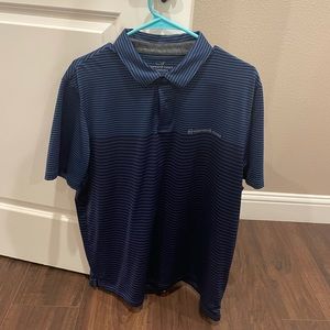 Vineyard vines polo size large. Smoke free home barely worn.